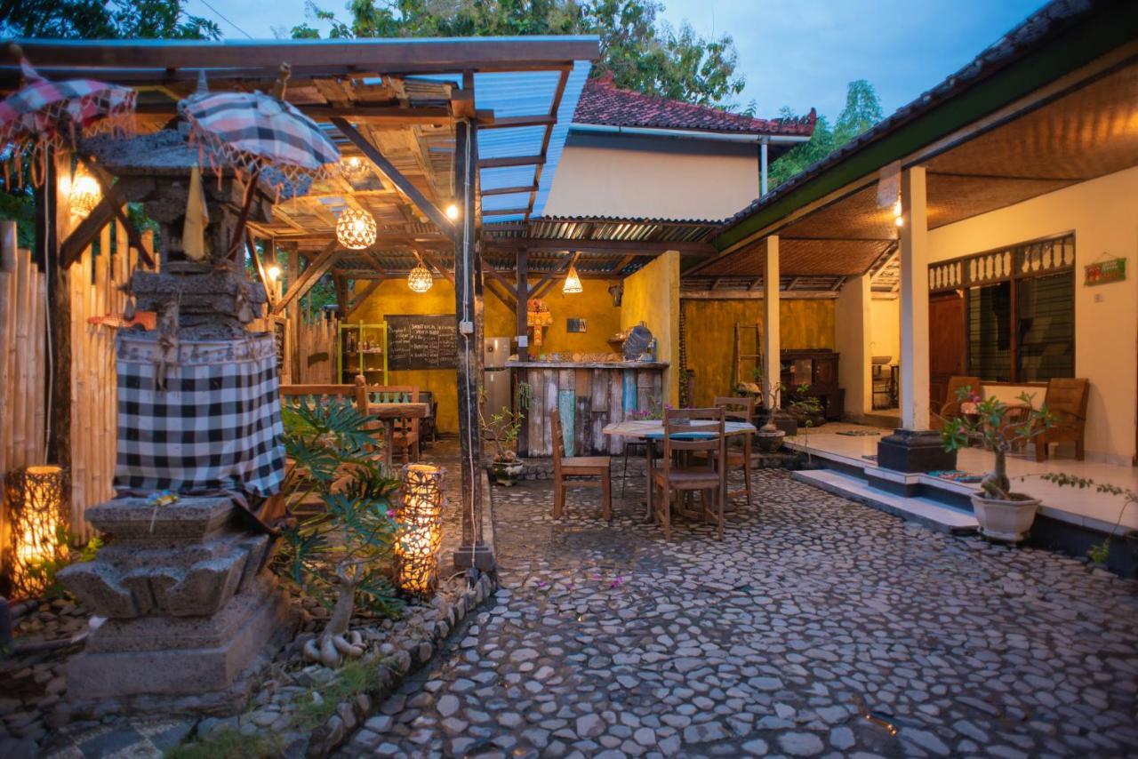 The Village Bed And Breakfast Lovina  Exterior photo