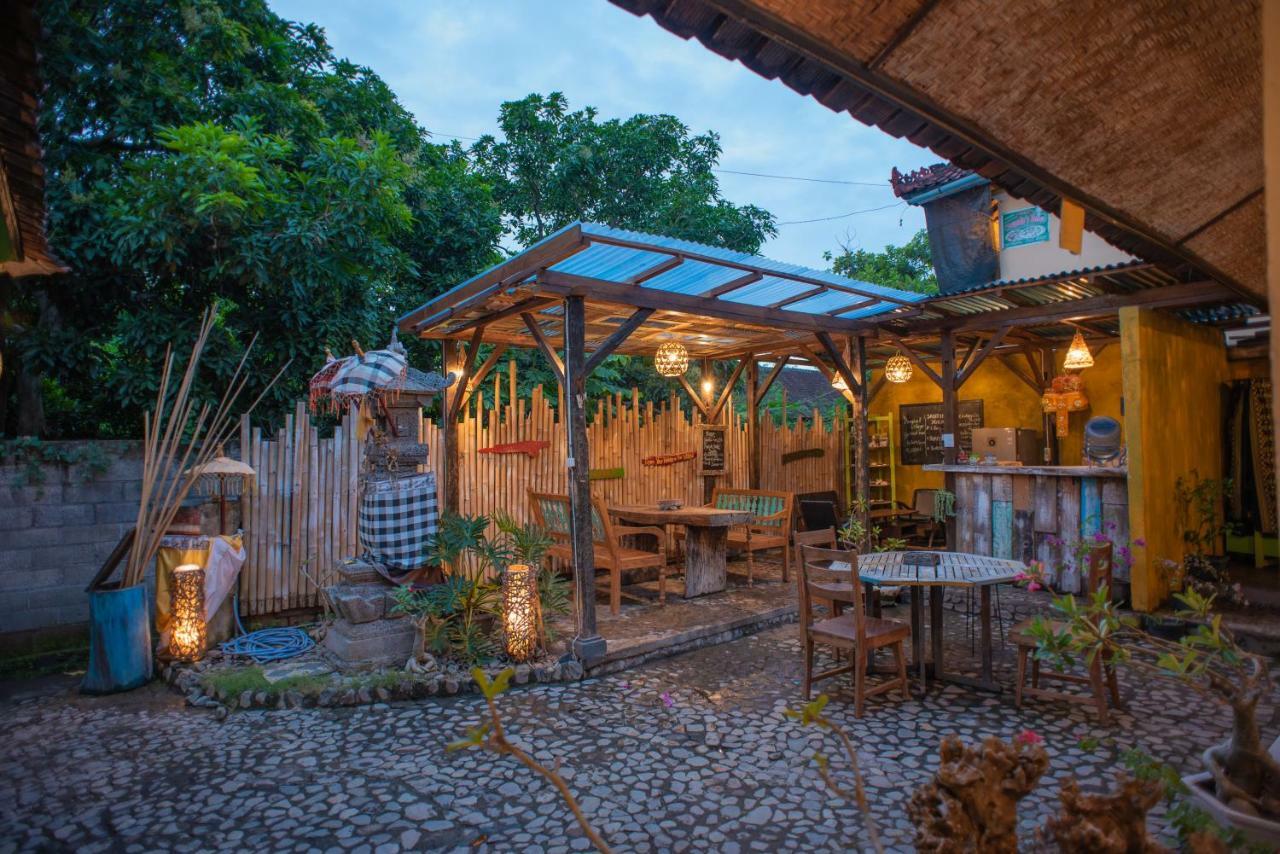 The Village Bed And Breakfast Lovina  Exterior photo