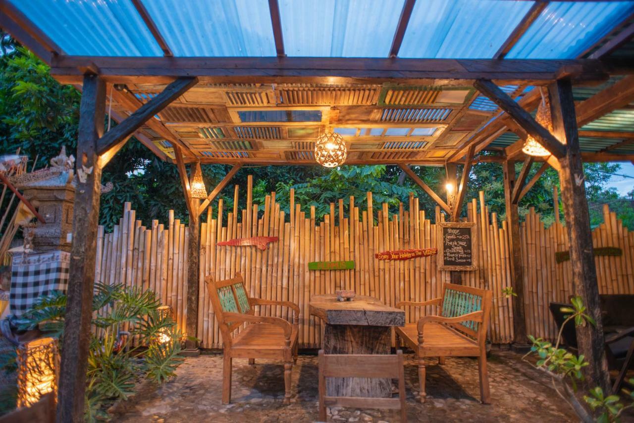 The Village Bed And Breakfast Lovina  Exterior photo